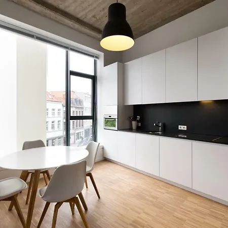 Loft Apartment *